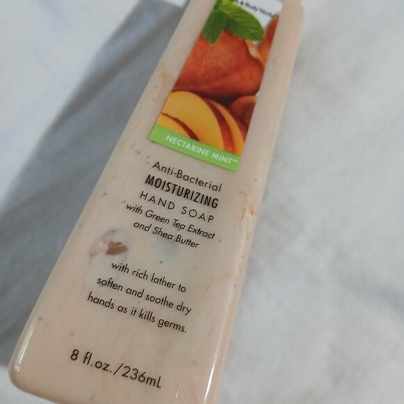 Bath & Body Works Nectarine Mint anti-bact Moisturizing hand soap DISCONTINUED - Picture 6 of 10
